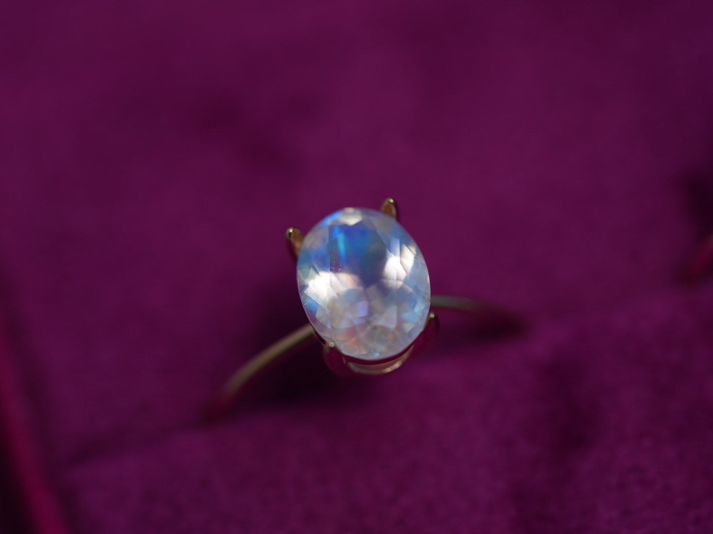 K10 Oval faceted ring