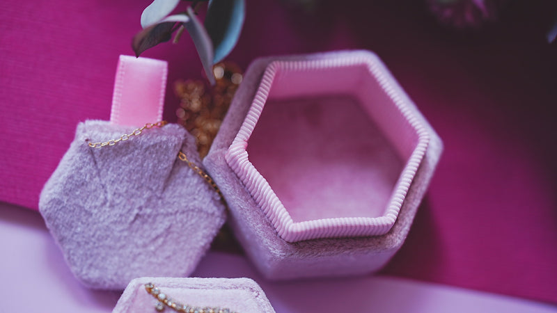 【ネックレス/2月誕生石/アメジスト&ベビーピンク】アメジスト　スノーフレークネックレスボックス【Amethyst＆Baby pink/Snowflake Hexagon necklace box 】