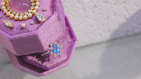 【Blue Topaz】ブルートパーズ　ソルペアシェイプリング 【Sol pearshape Ring】