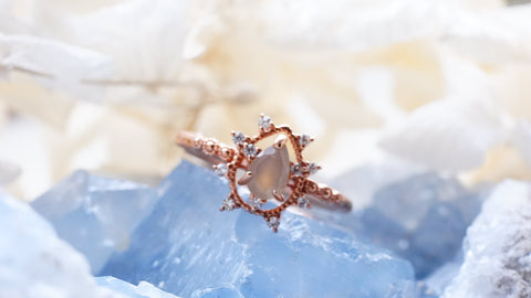 【Gray Moonstone】グレームーンストーン　ソルペアシェイプリング【Sol Pear Shape Ring】