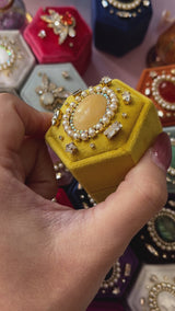 【イエローカルサイト＆マンゴー】　イエローカルサイト　国賓ボックス【Yellow Calcite&Mango/Hexagon ring box】