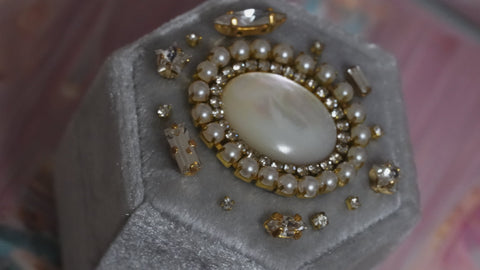 【ホワイトシェル＆パウダーグレー】ホワイトシェル　国賓ボックス【White Shell&Poeder Gray/Hexagon ring box】