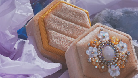 【Hexagon Box】レインボームーンストーン&ハニーイエロー　満開ヘキサゴンボックス