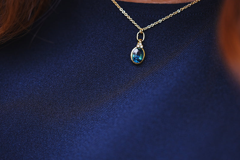 【11月誕生石】ロンドンブルートパーズ　アミュレット　オーバルネックレス【London Blue Topaz/Amulet Oval necklace】