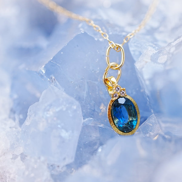 【11月誕生石】ロンドンブルートパーズ　アミュレット　オーバルネックレス【London Blue Topaz/Amulet Oval necklace】