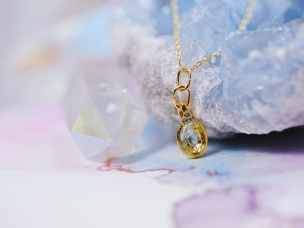 クリスタル　アミュレット　オーバルネックレス【Crystal/Amulet Oval necklace】