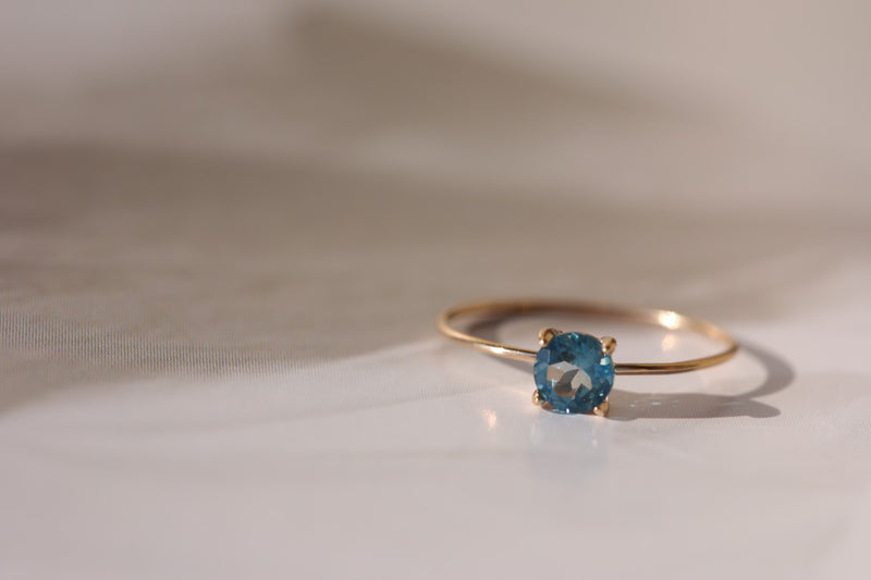 【11月誕生石】ロンドンブルートパーズ　K10ブリリアント4リング【London blue topaz/K10 Brilliant ring (4mm)】