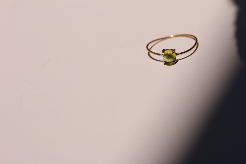 【8月誕生石】ペリドット　K10ラウンド4リング【Peridot/K10 Round ring (4mm)】